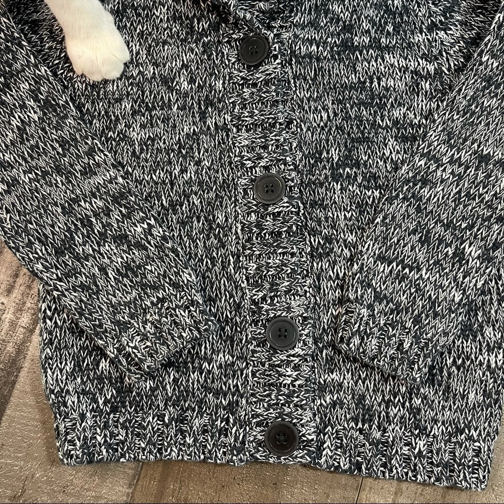 Carter’s Button Up Cardigan Sweater 4T - Picture 3 of 8